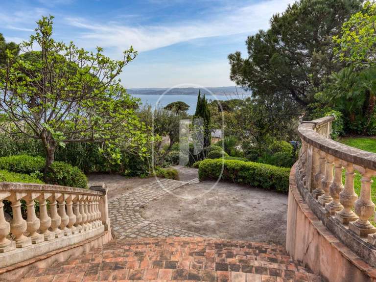 Villa Sainte-Maxime - 6 bedrooms - 375m²