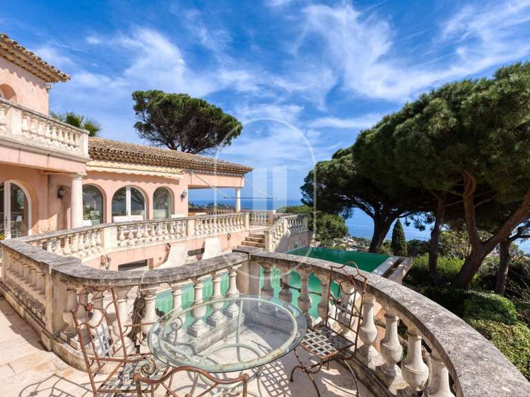 Villa Sainte-Maxime - 6 bedrooms - 375m²