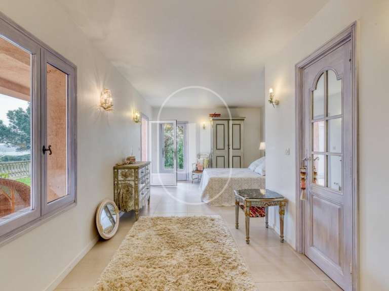Villa Sainte-Maxime - 6 bedrooms - 375m²