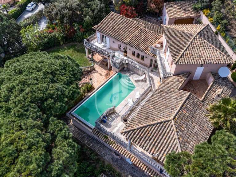 Villa Sainte-Maxime - 6 bedrooms - 375m²