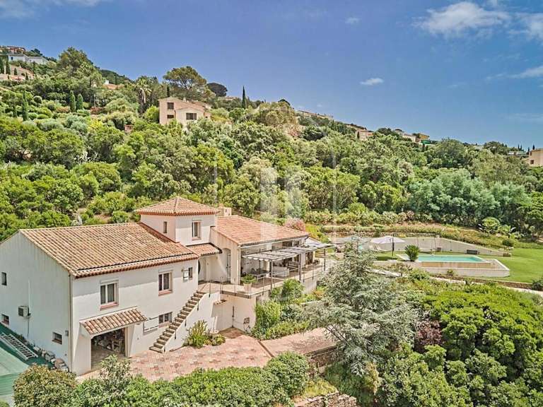 Villa with Sea view Les issambres - 4 bedrooms - 190m²