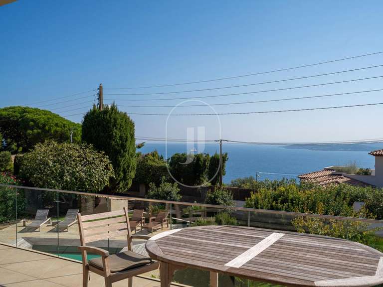 Villa Sainte-Maxime - 4 bedrooms - 180m²