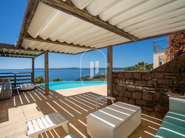 Villa with Sea view Les issambres - 3 bedrooms - 150m²