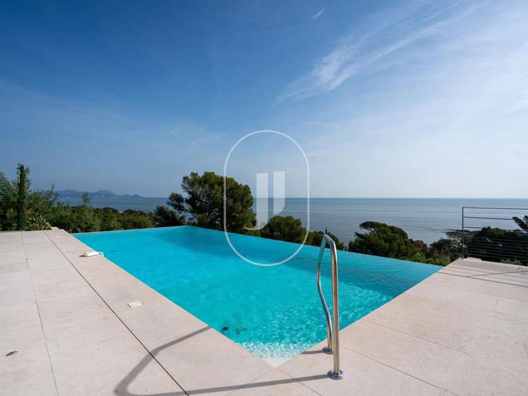 Villa avec Vue sur mer Roquebrune-sur-Argens - 7 chambres - 320m²