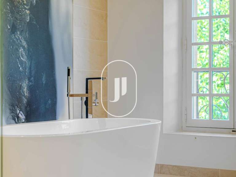 Maison Aix-en-Provence - 8 chambres - 648m²