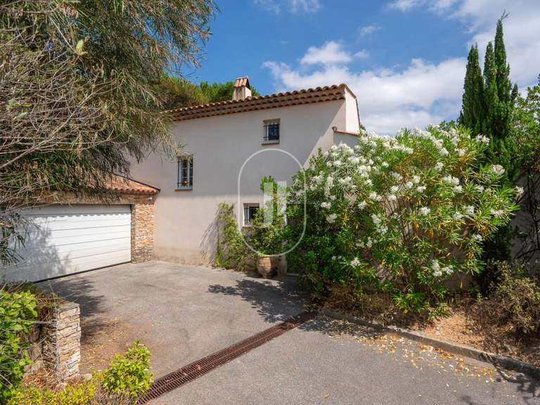 Villa Grimaud - 4 bedrooms - 220m²