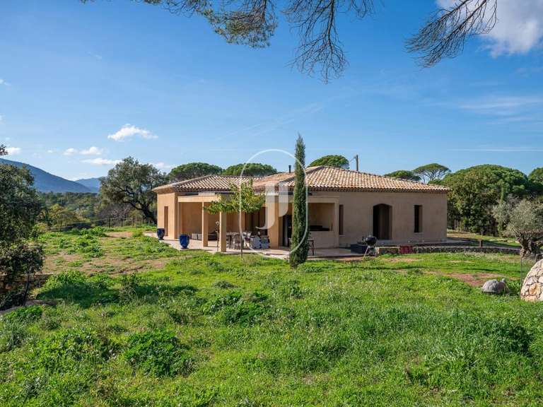 Maison La Garde-Freinet - 3 chambres - 200m²