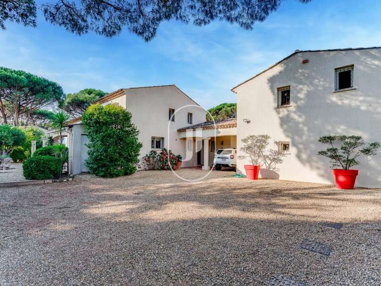 Maison Cogolin - 6 chambres - 245m²