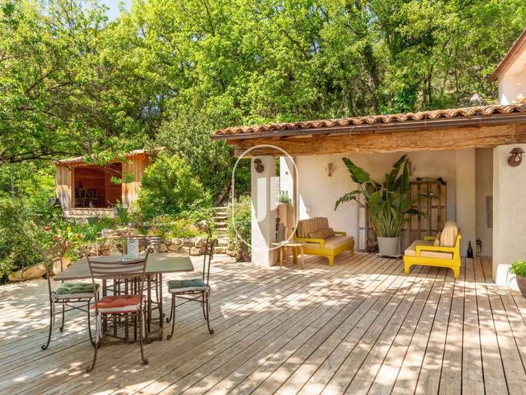 Maison Saint-Antonin-du-Var - 5 chambres - 230m²