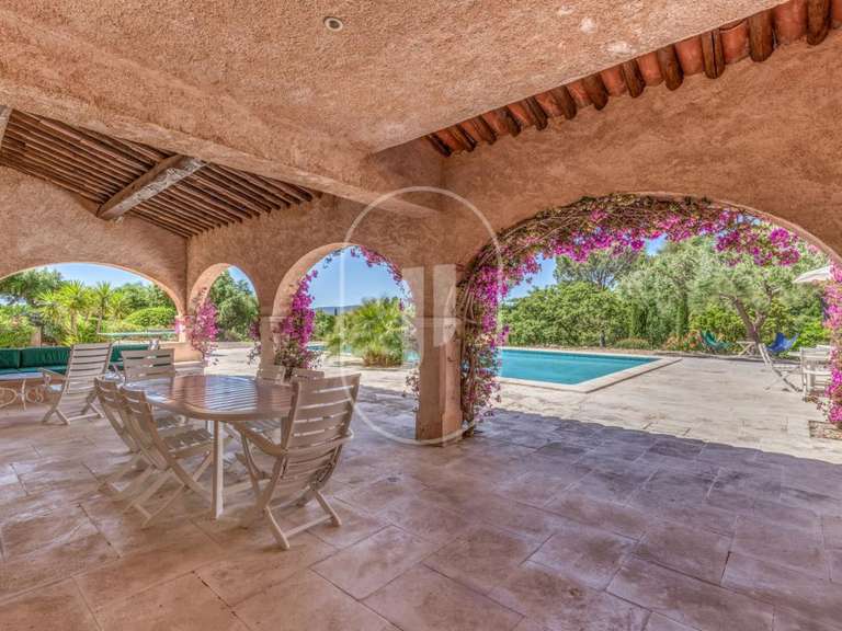 Villa Grimaud - 6 bedrooms - 328m²