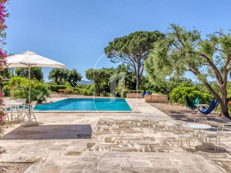 Villa Grimaud - 6 bedrooms - 328m²