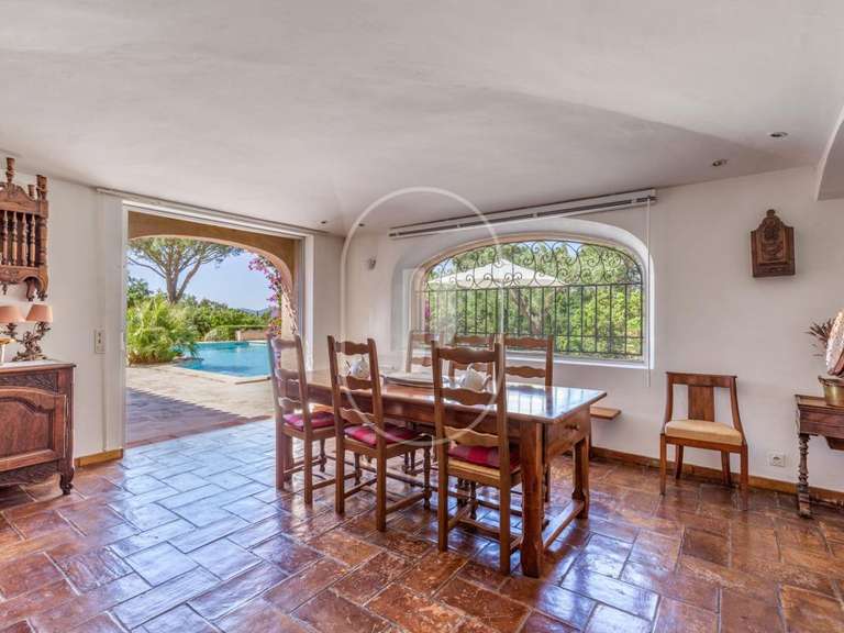 Villa Grimaud - 6 bedrooms - 328m²