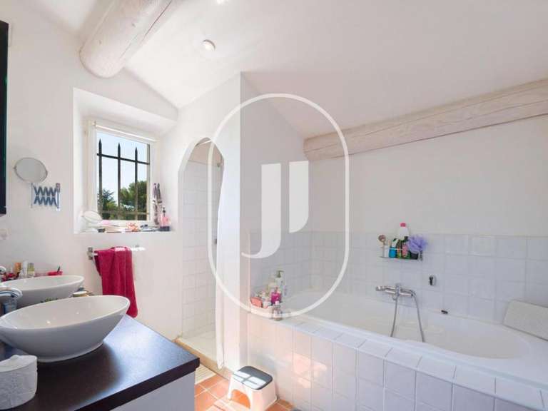 Villa Cabrières-d'Avignon - 4 bedrooms - 174m²