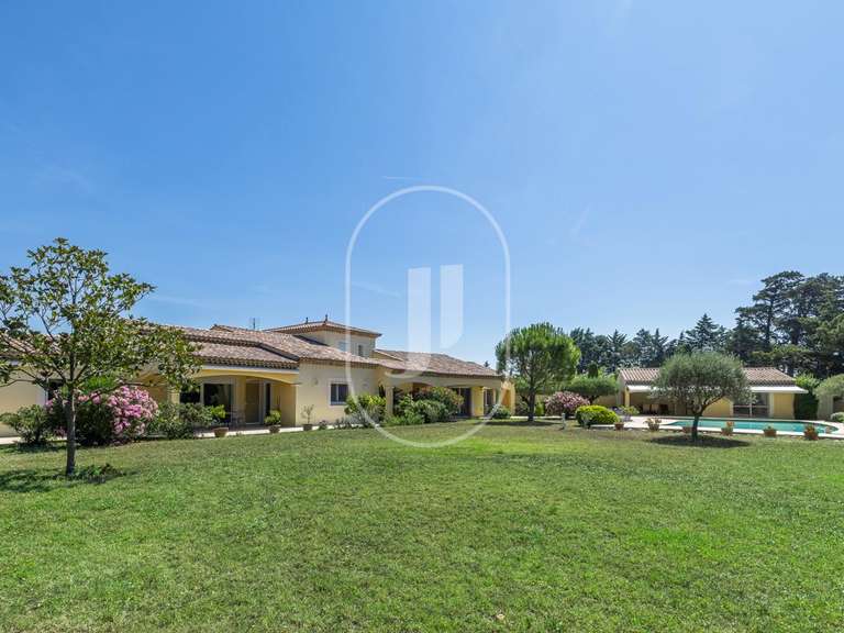 Villa Rochefort-du-Gard - 6 chambres - 241m²