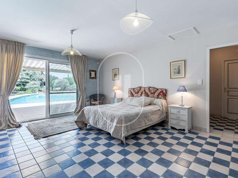 Villa Rochefort-du-Gard - 6 chambres - 241m²