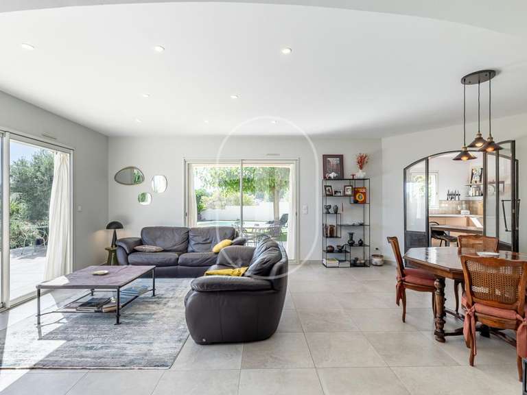 Villa Saint-Saturnin-lès-Avignon - 3 chambres - 135m²