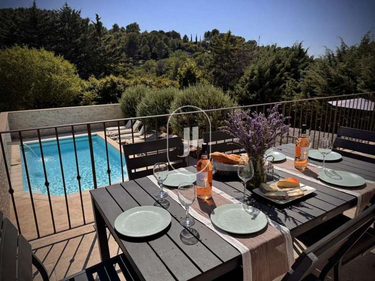 Villa Apt - 4 bedrooms - 125m²