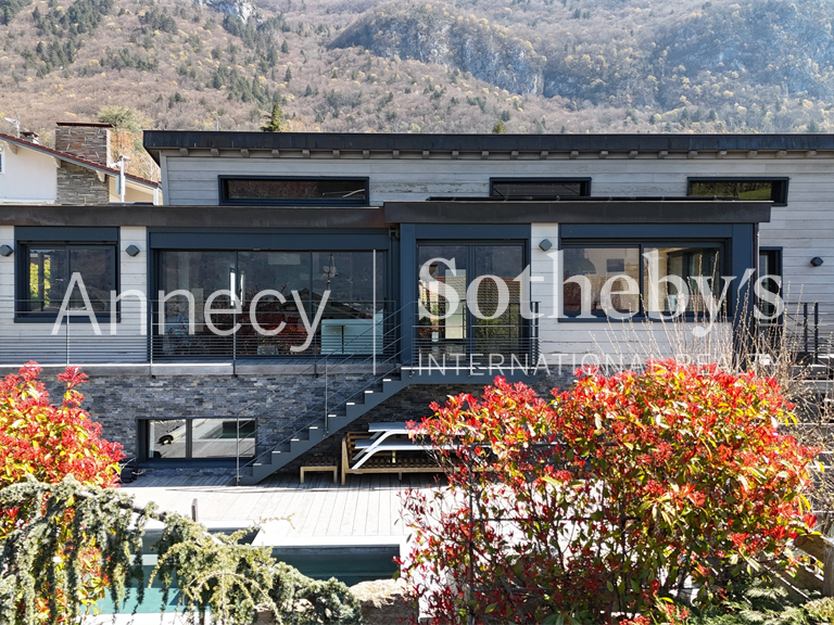 Maison Veyrier-du-Lac - 4 chambres - 199m²
