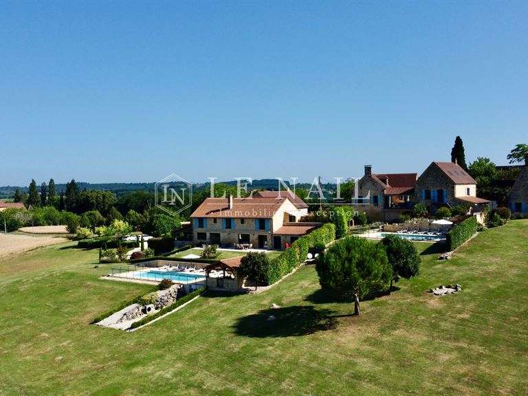 Propriété Sarlat-la-Canéda - 15 chambres - 750m²
