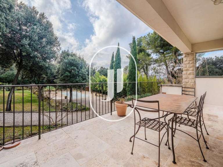 Villa Salon-de-Provence - 5 chambres - 230m²