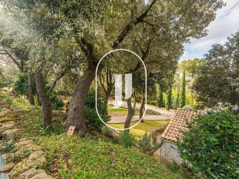 Villa Salon-de-Provence - 5 chambres - 230m²
