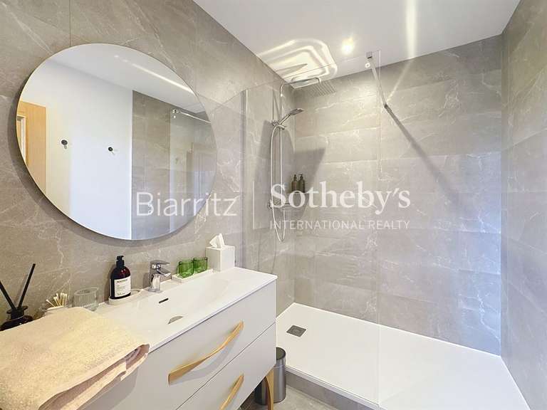 Maison Guiche - 6 chambres - 405m²