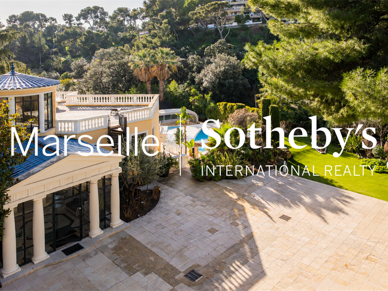 House Marseille 8e - 9 bedrooms - 630m²
