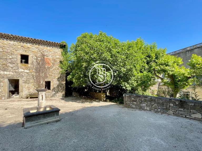 Villa Uzès - 7 chambres - 793m²