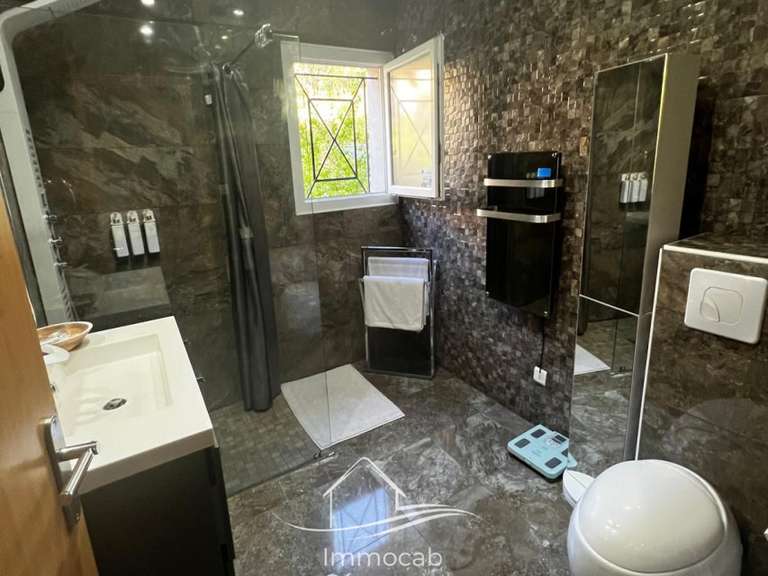 Villa Alès - 5 bedrooms - 290m²