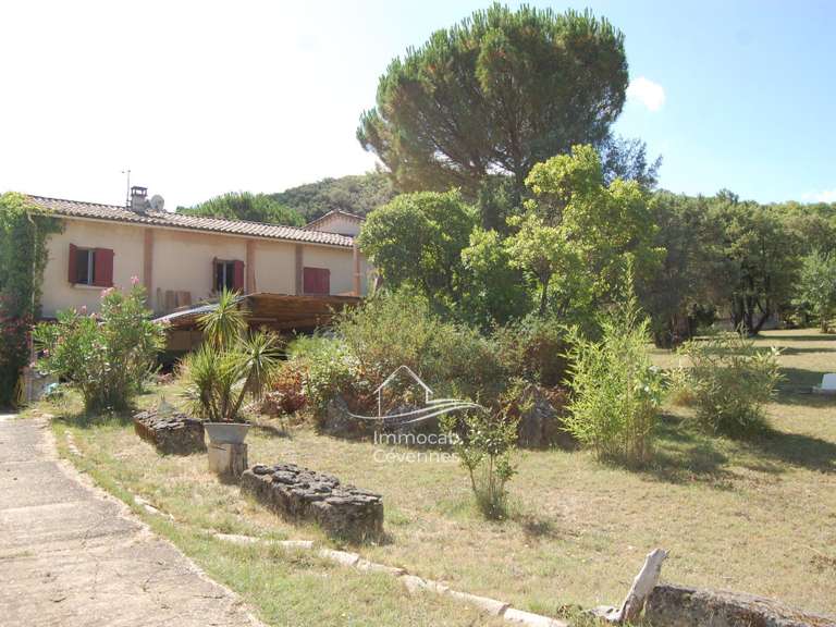 Villa Saint-Christol-lès-Alès - 7 bedrooms - 250m²