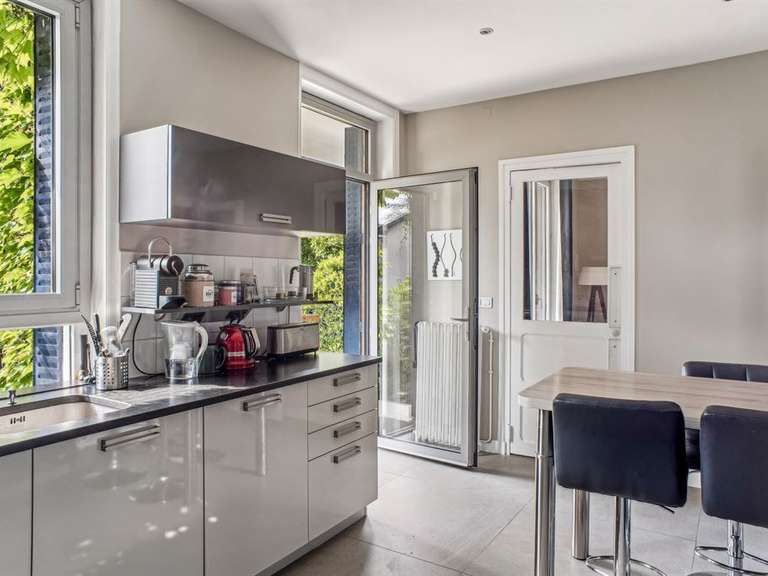 Maison Écully - 6 chambres - 236m²