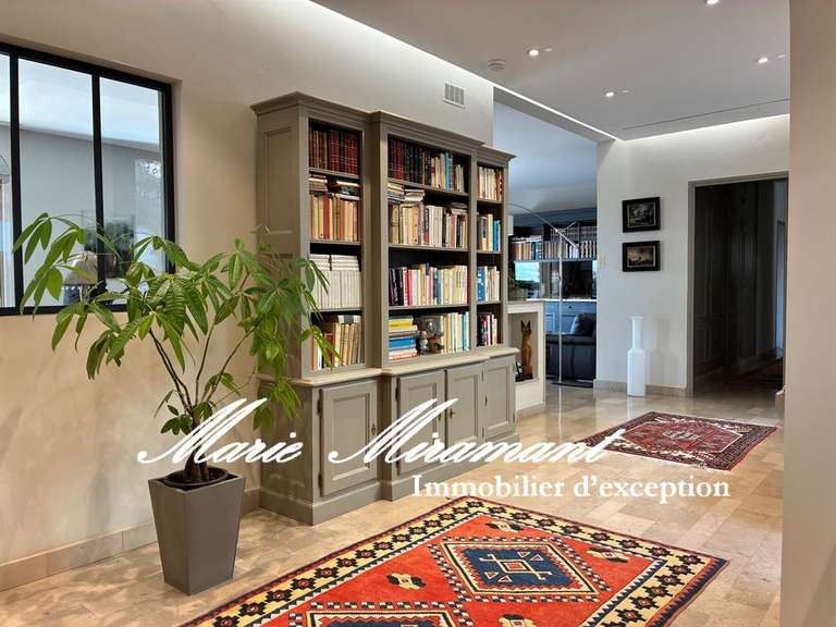 Maison Montélimar - 4 chambres - 195m²