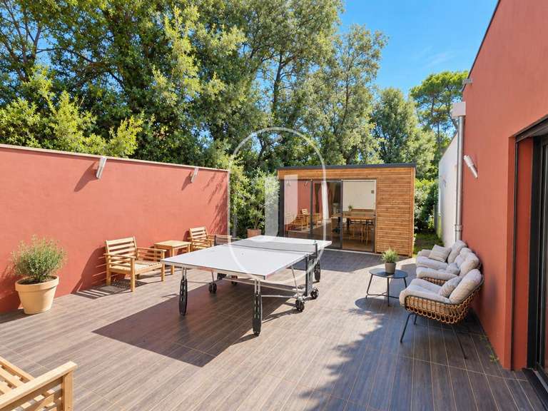 Villa Nîmes - 4 chambres - 200m²