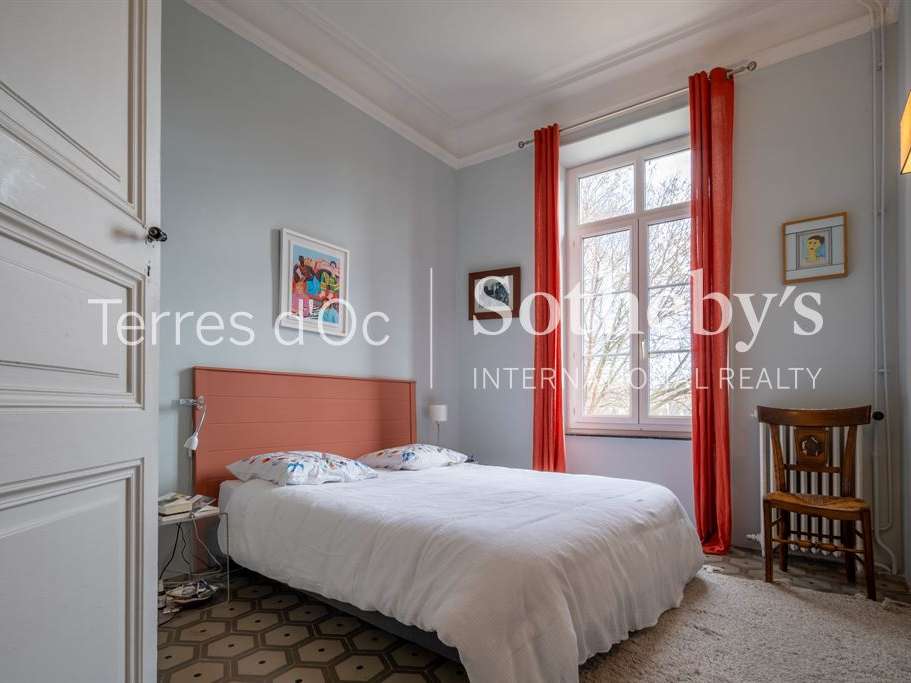 House Narbonne