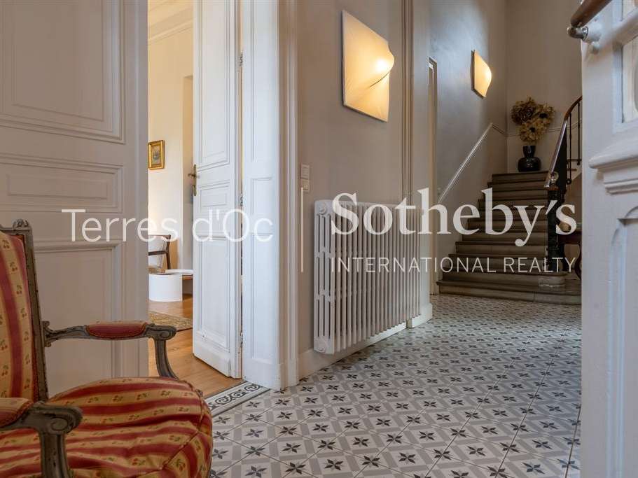 House Narbonne