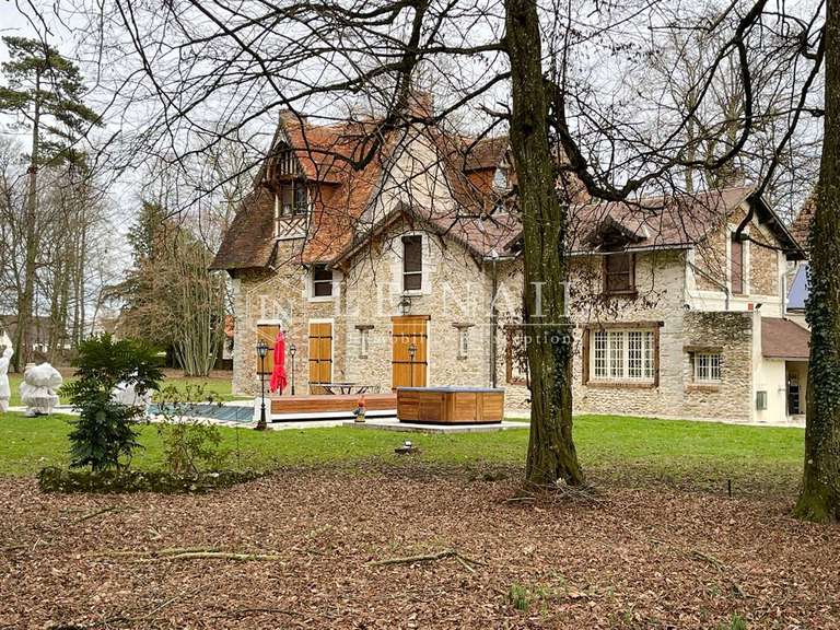 Maison Melun - 6 chambres - 400m²