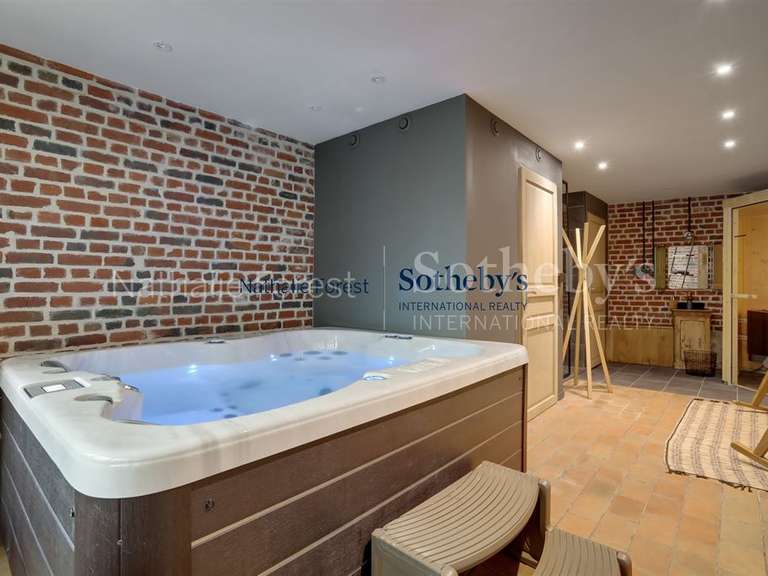 Maison Croix - 9 chambres - 463m²