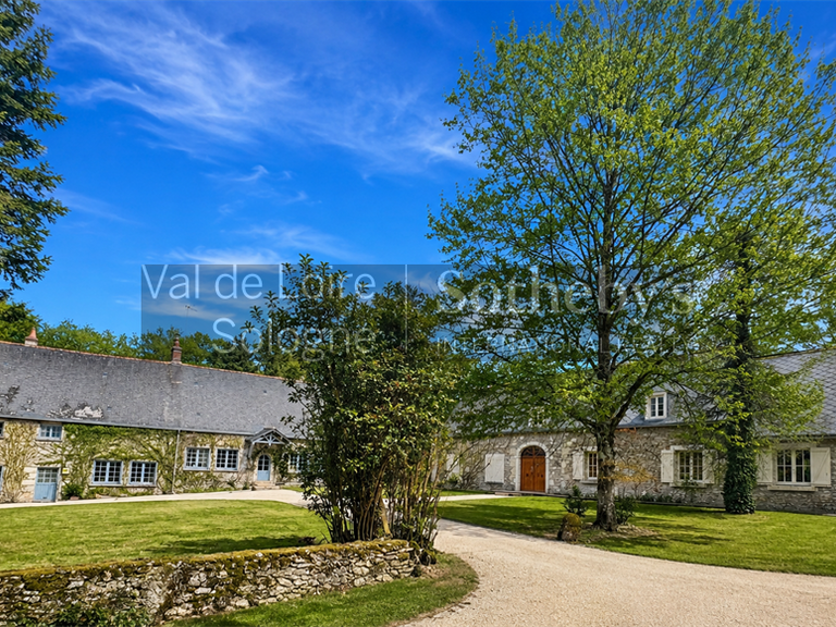 House Veigné - 11 bedrooms - 433m²
