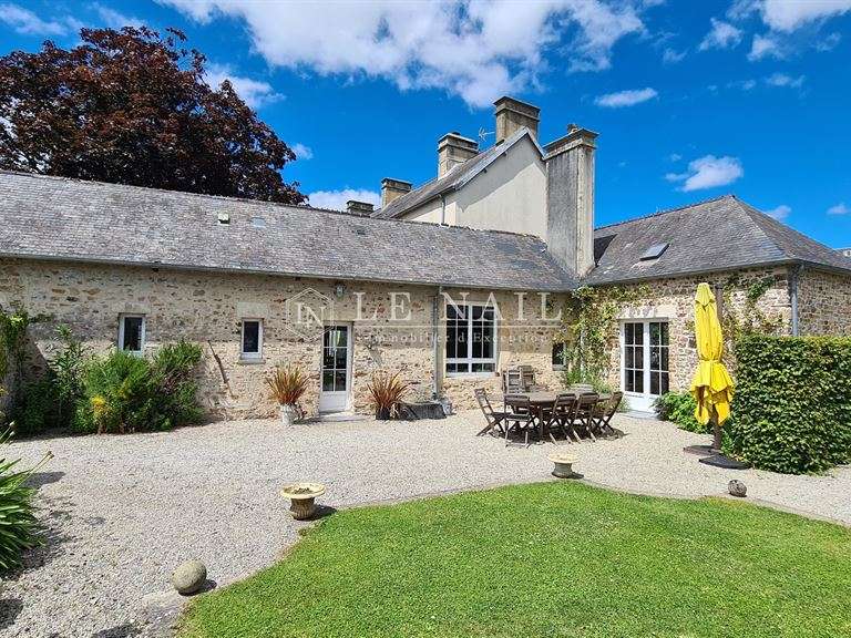 Maison Coutances - 5 chambres - 246m²