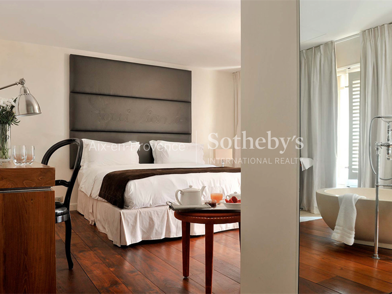 Maison Aix-en-Provence - 5 chambres - 360m²