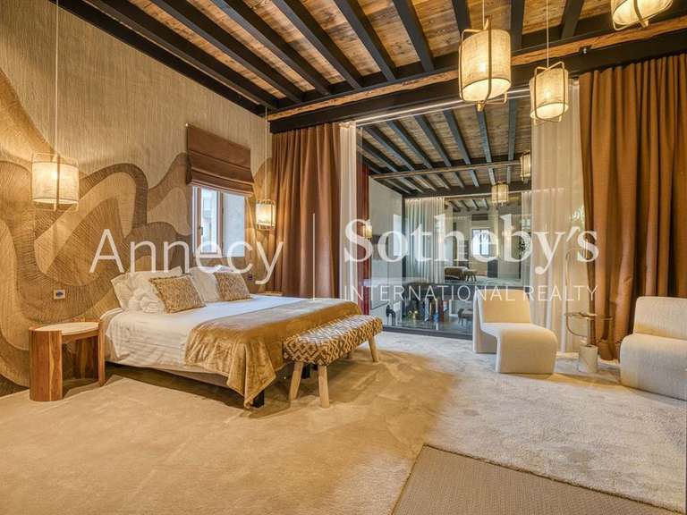 Maison Sévrier - 3 chambres - 303m²