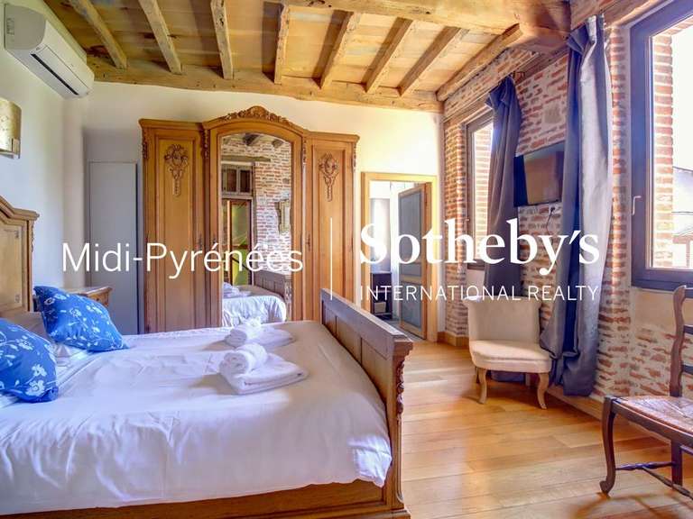 House Lavaur - 8 bedrooms - 477m²