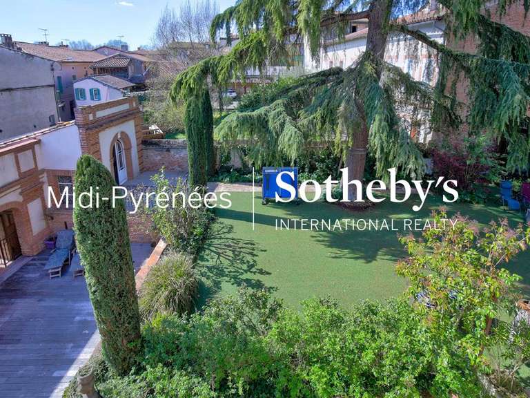 House Lavaur - 8 bedrooms - 477m²