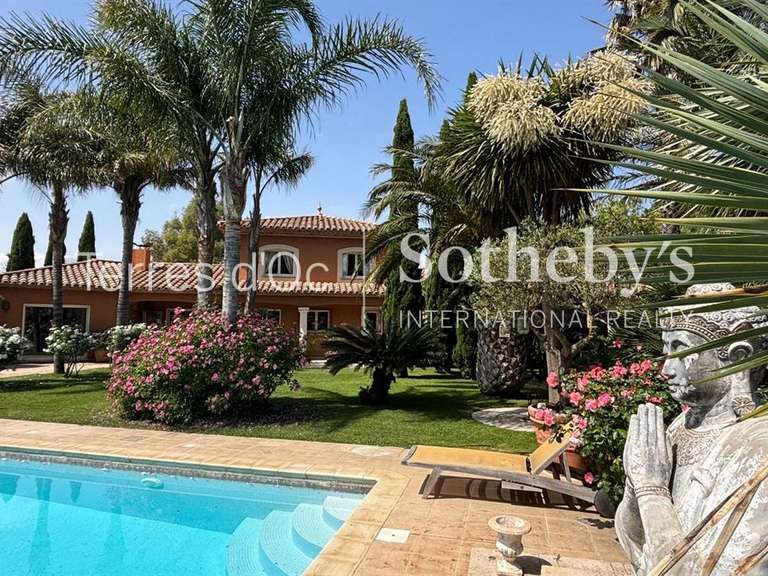Propriété Perpignan - 5 chambres - 303m²