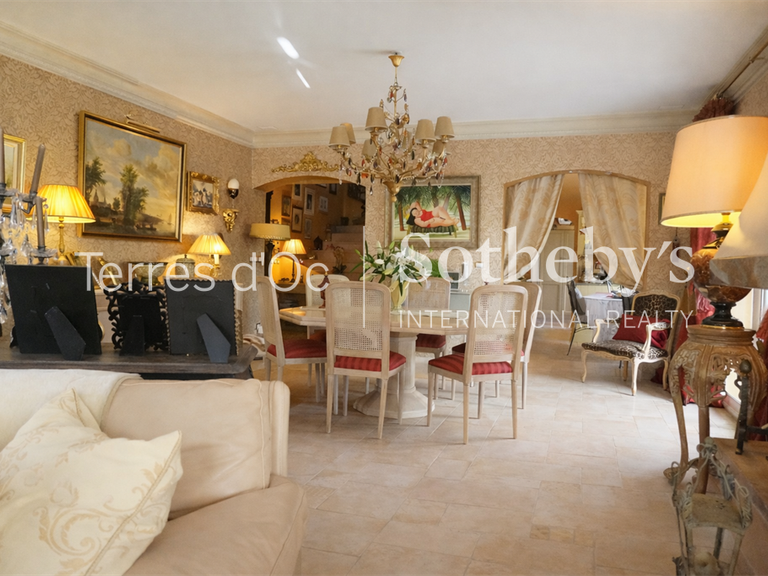 Propriété Perpignan - 5 chambres - 303m²