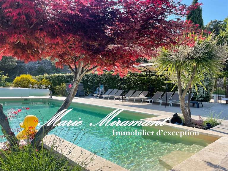 Maison Gordes - 5 chambres - 342m²