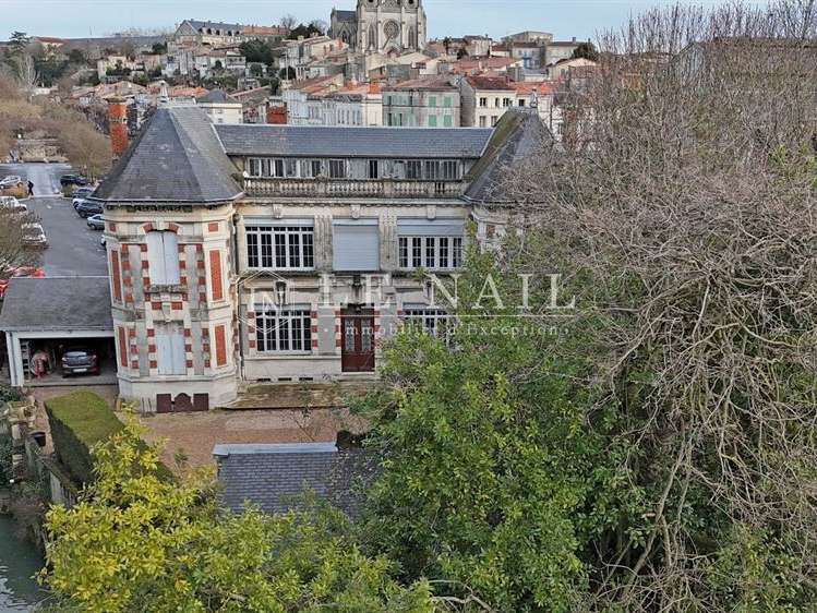 Maison Niort - 5 chambres - 230m²