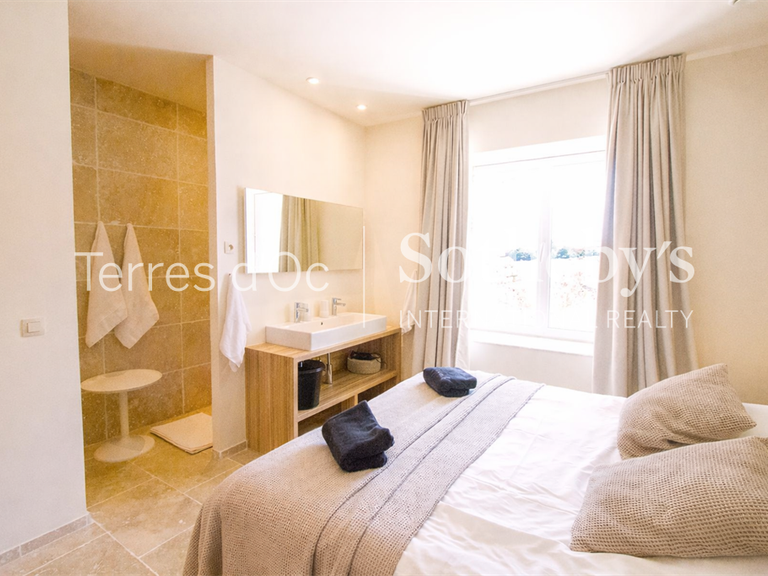 Propriété Villesèque-des-Corbières - 14 chambres - 840m²
