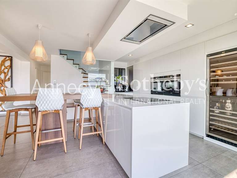 Maison Annecy - 3 chambres - 240m²