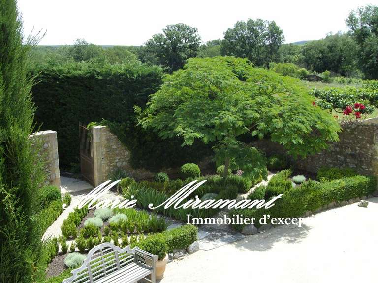 Propriété Barjac - 600m²
